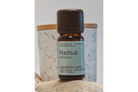 Aceite esencial de Pachuli Aceite esencial de Pachuli